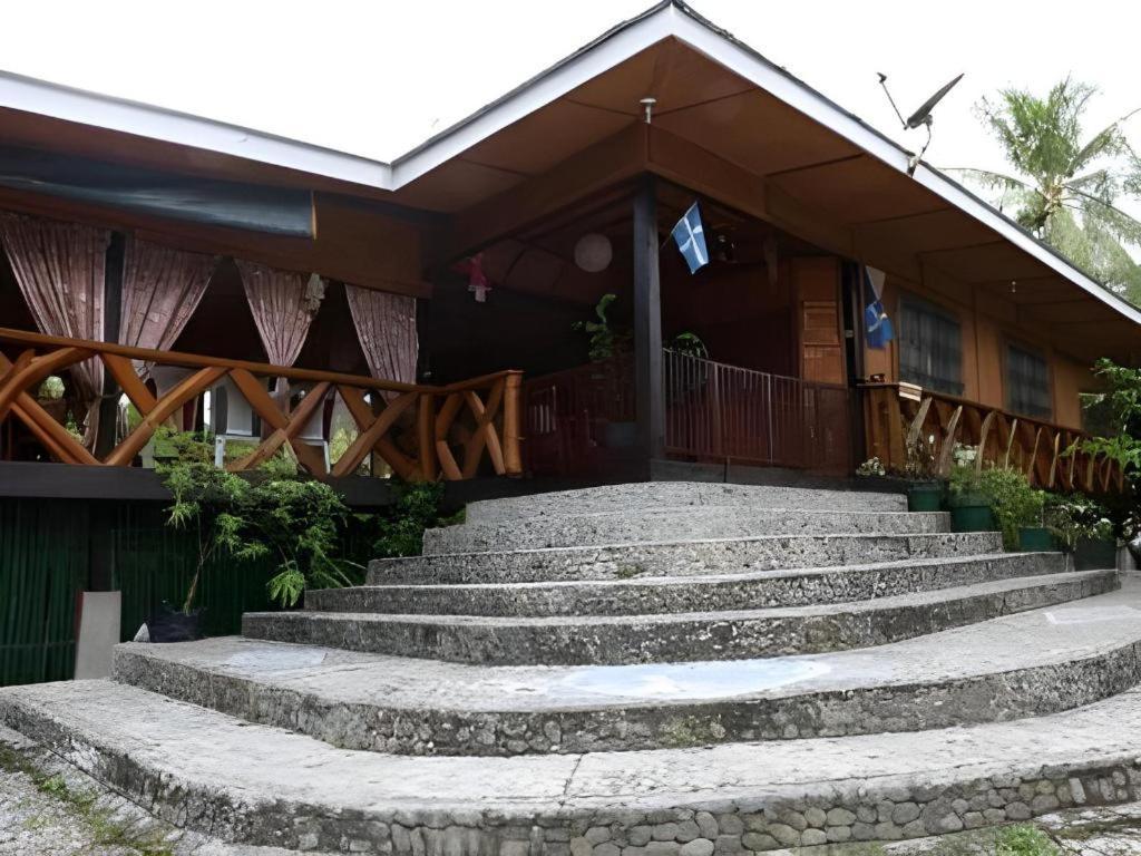67Th Heaven Holiday Resort Lucbuan Luaran gambar