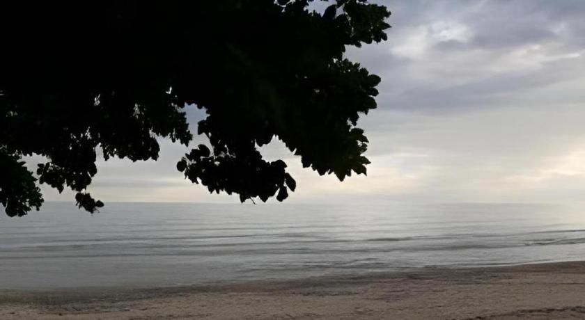 67Th Heaven Holiday Resort Lucbuan Luaran gambar