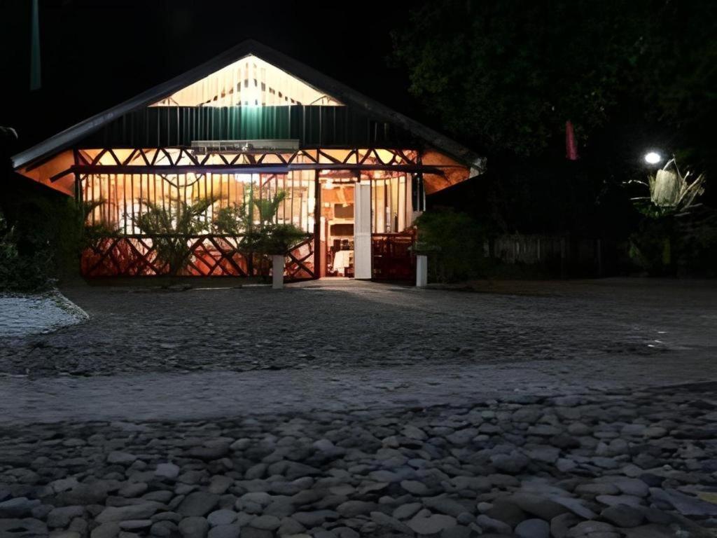 67Th Heaven Holiday Resort Lucbuan Luaran gambar