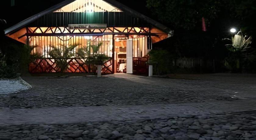 67Th Heaven Holiday Resort Lucbuan Luaran gambar